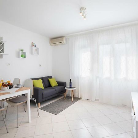 Castropola Apartment Eksteriør bilde