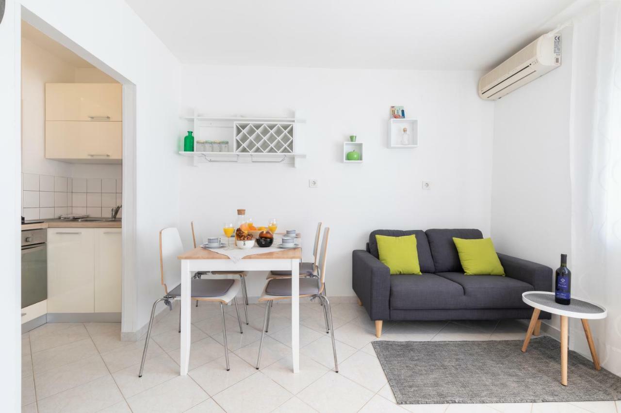 Castropola Apartment Eksteriør bilde
