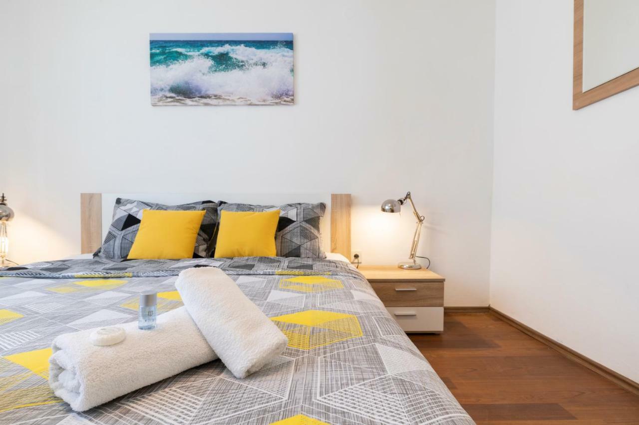 Castropola Apartment Eksteriør bilde
