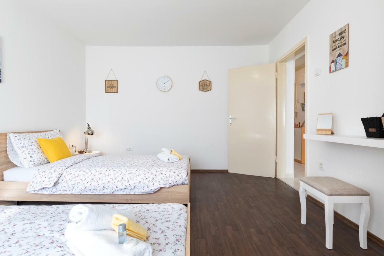 Castropola Apartment Eksteriør bilde